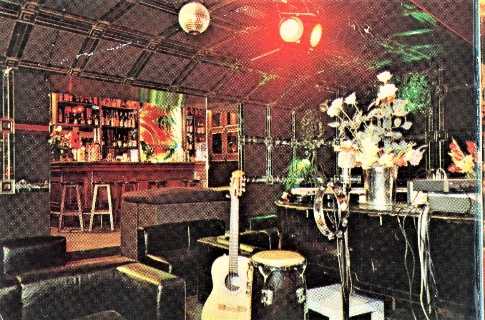 la sala bar del Manuia
